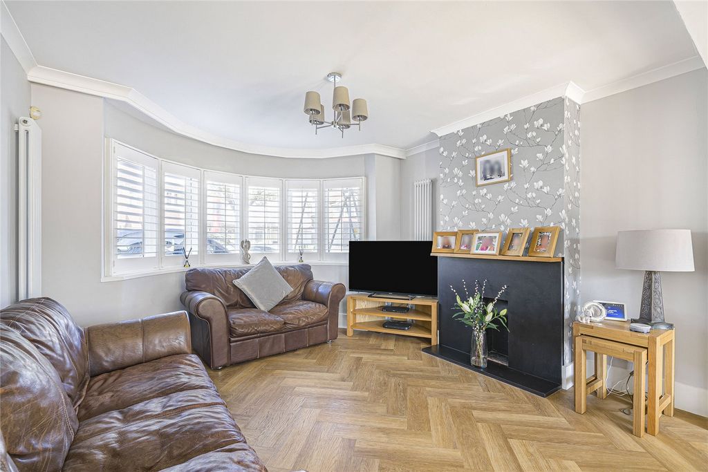 Property photo 2 of 23 Lounge/Diner