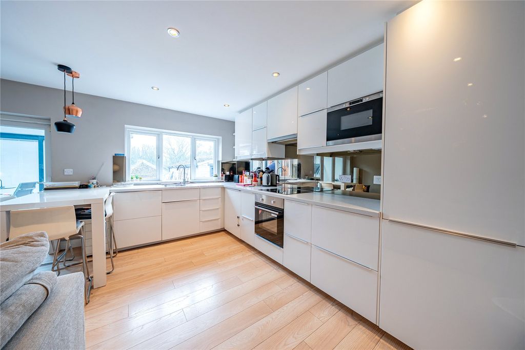 Property photo 2 of 14 Picture No. 01