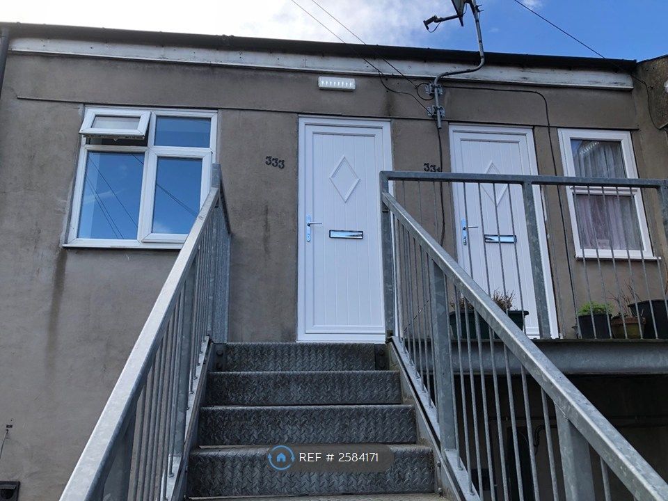 Property photo 3 of 12 Entrance