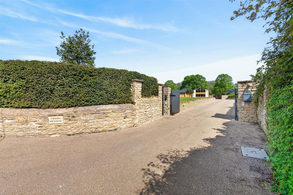 Property photo 3 of 52 Chapelmeadow014.Jpg