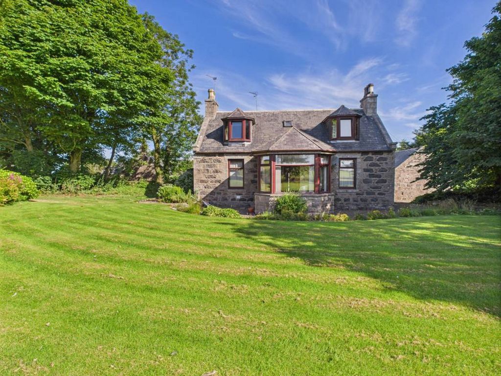 Property photo 2 of 32