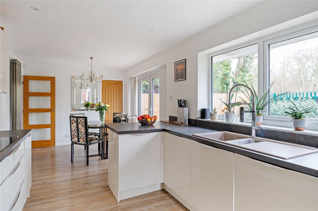 Property photo 3 of 18 Kitchen