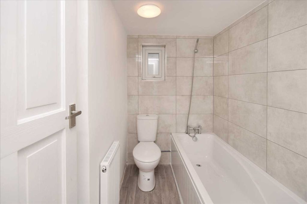 Property photo 3 of 3