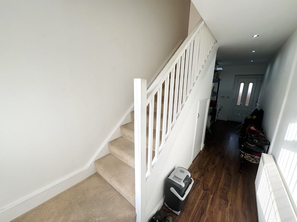 Property photo 2 of 10 Img_1983