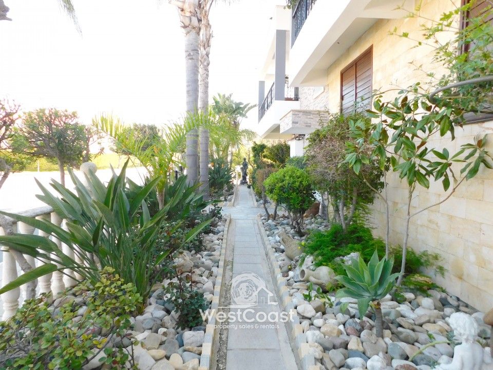 Property photo 3 of 26
