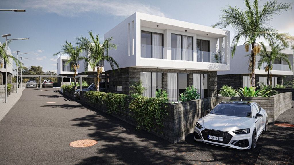 Property photo 3 of 5