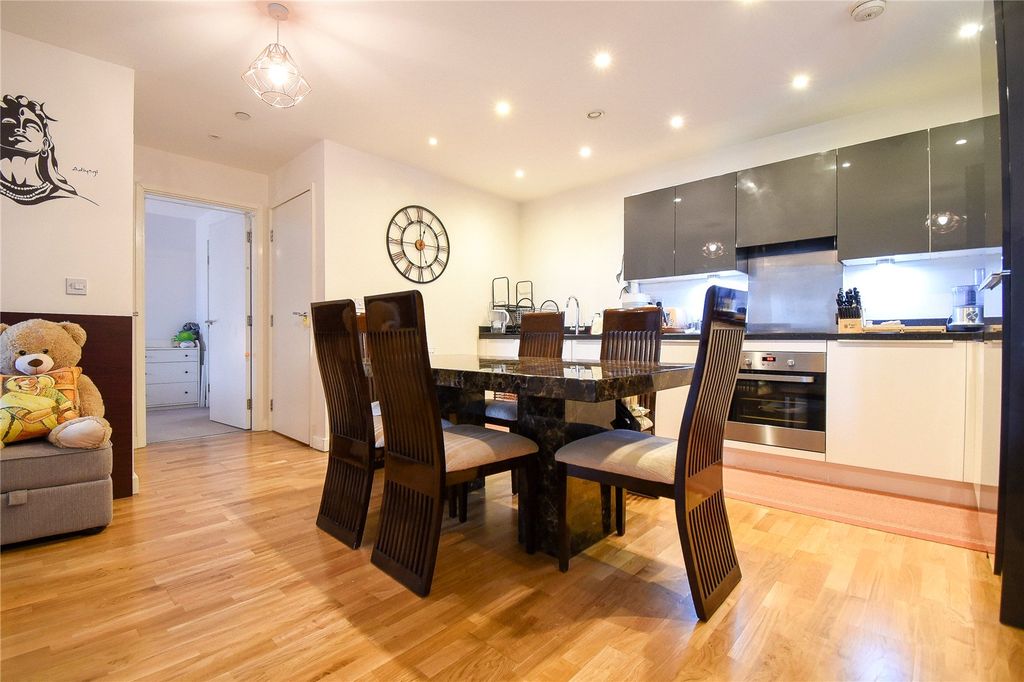 Property photo 1 of 16 Picture No. 02