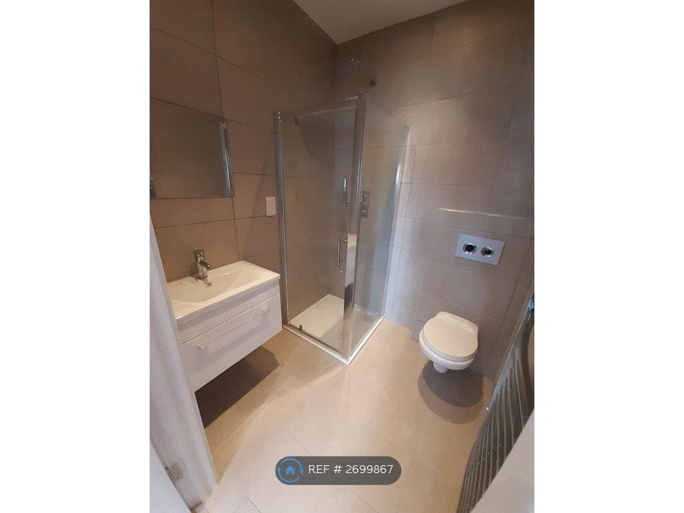 Property photo 2 of 5 Bathroom