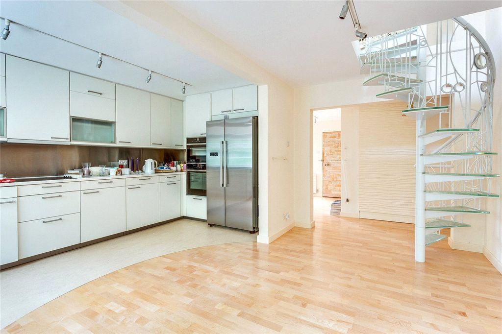 Additional image 7 of 1 bed flat for salePhyllis Court Drive, Henley-On-Thames, Oxfordshire RG9