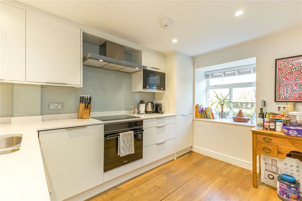 Property photo 3 of 13 Kitchen Area