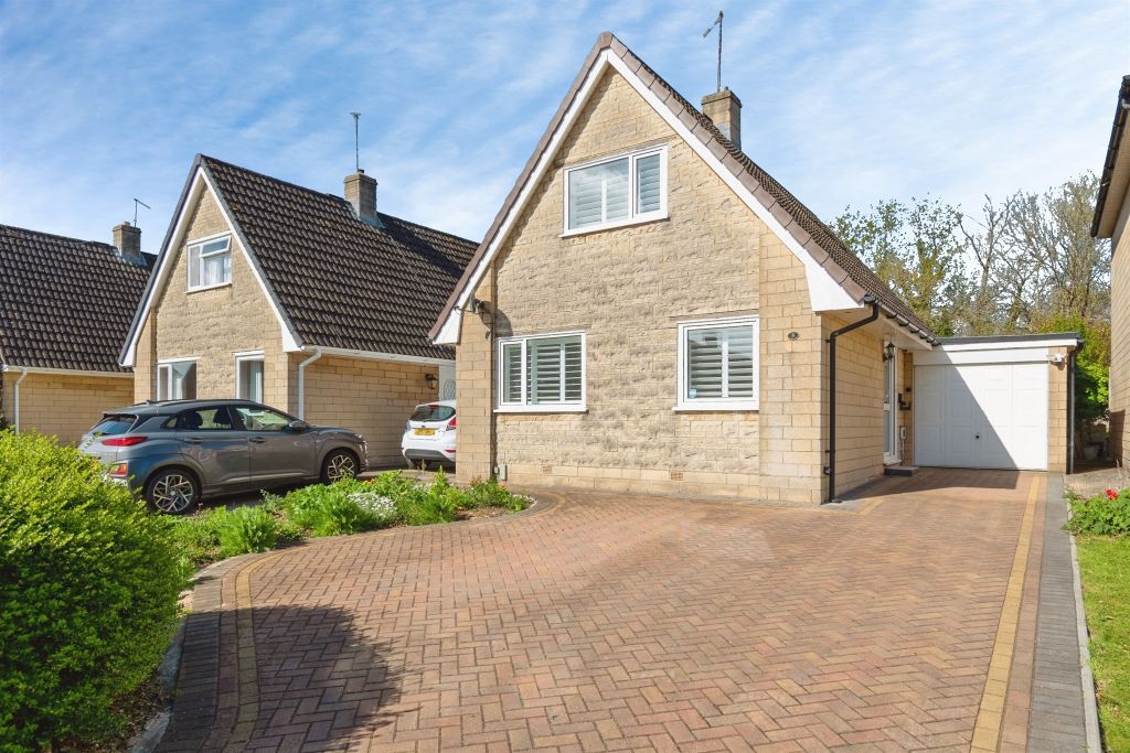 Property photo 1 of 21