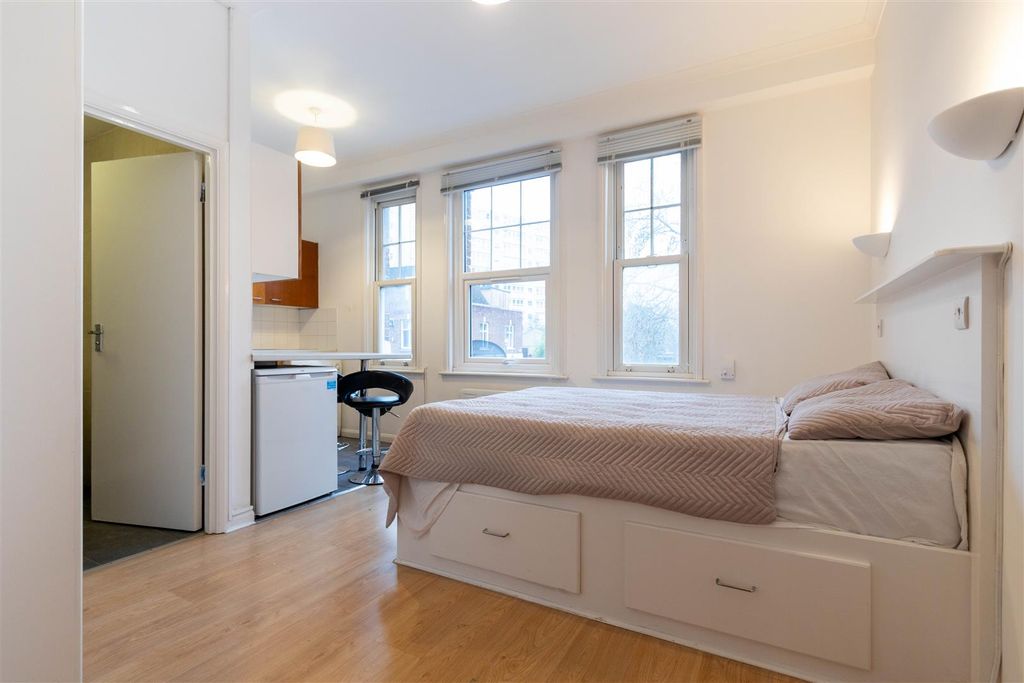 Property photo 1 of 5 Studio Room.Jpg