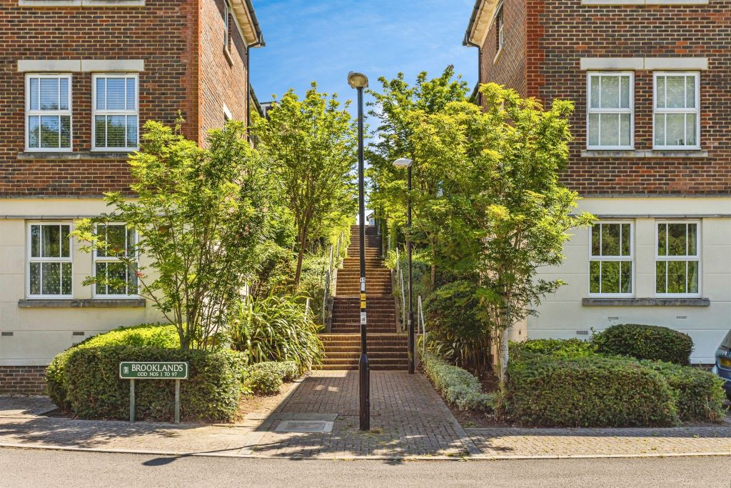 Property photo 1 of 20