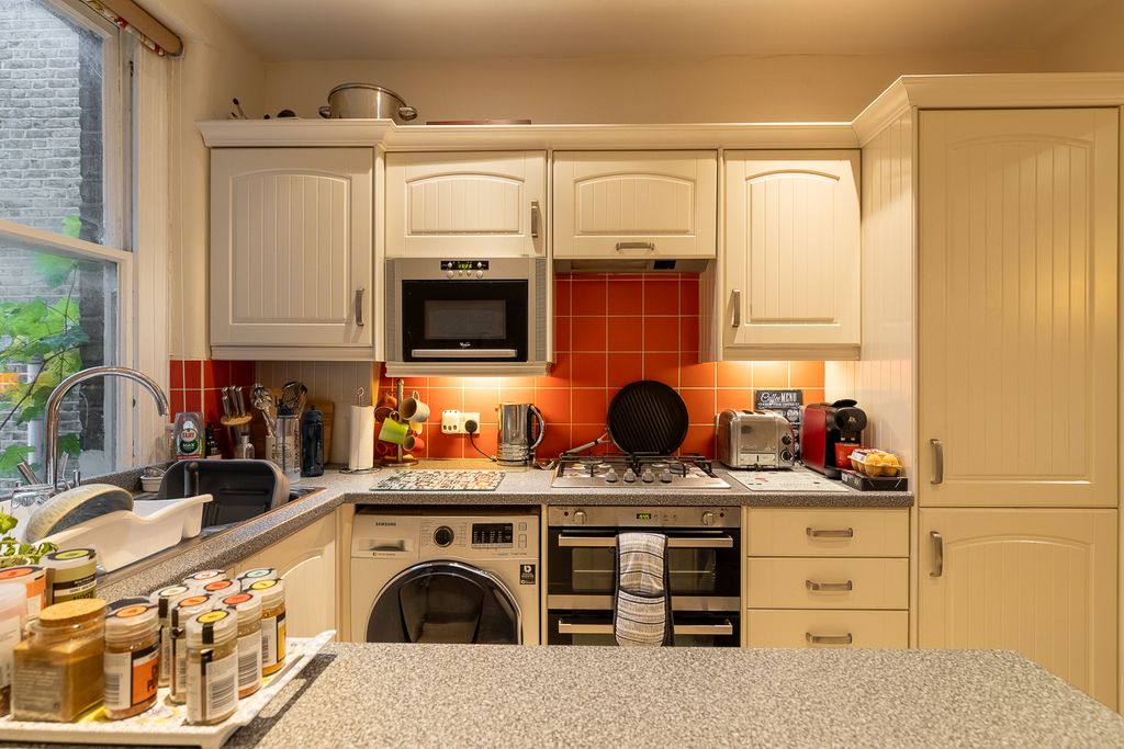 Property photo 2 of 13 Picture 2