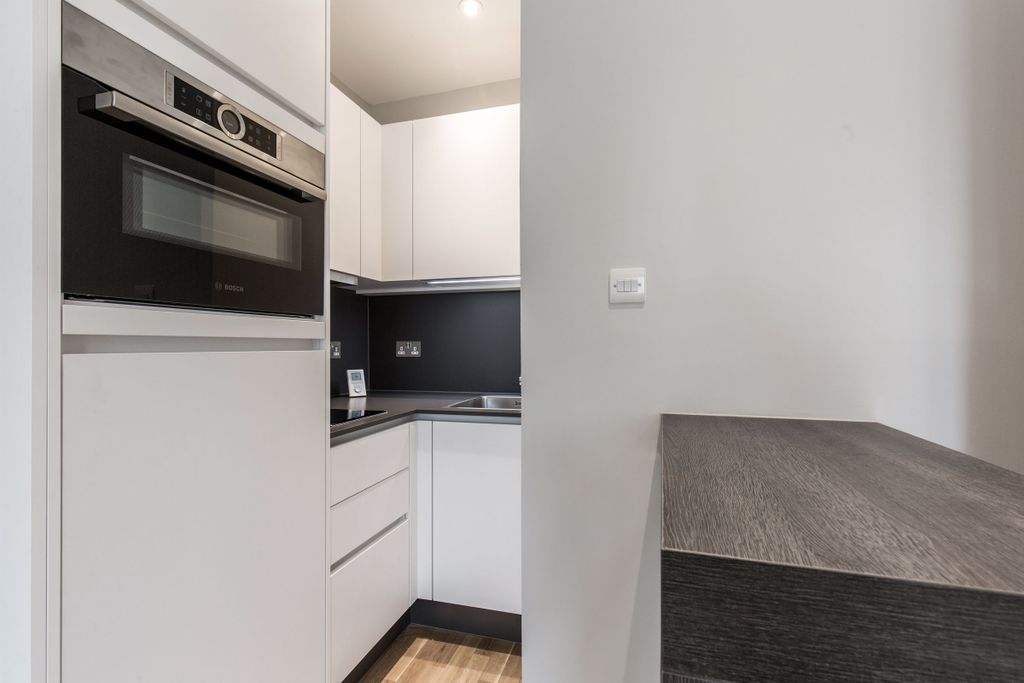 Property photo 1 of 17 Kitchen