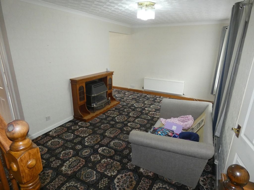 Property photo 2 of 11 Lounge