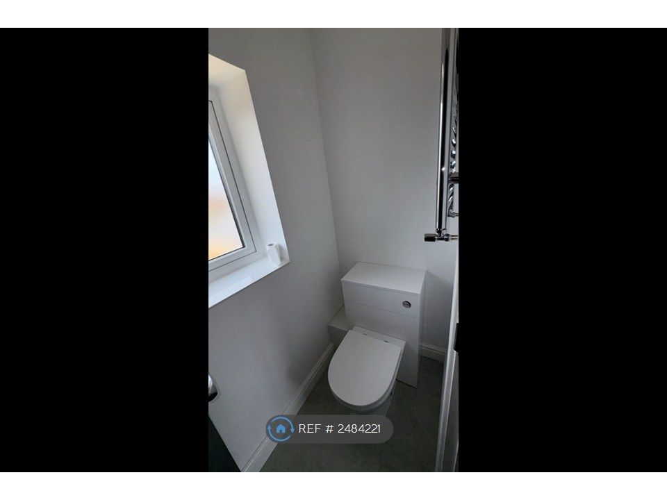 Property photo 3 of 10 Upstairs Wc