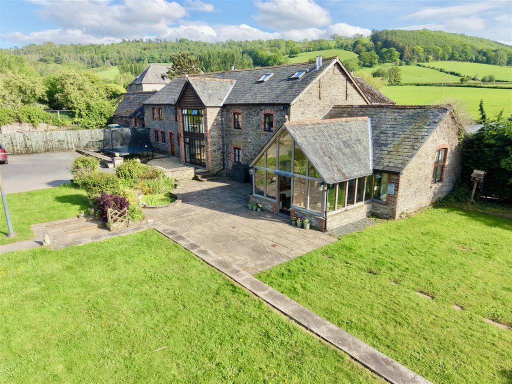 Property photo 1 of 31 Dji_Fly_20260521_173850_0887_1779383108111_Photo.J