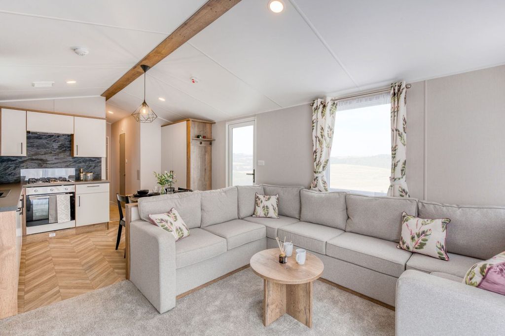 Property photo 2 of 4 1