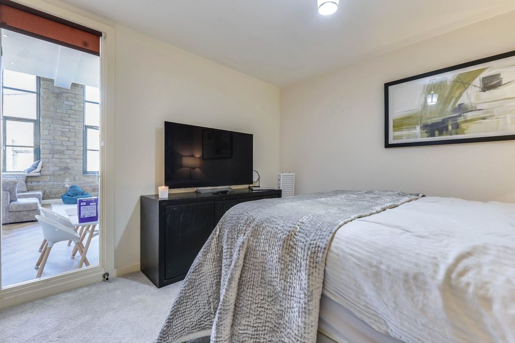 Additional image 6 of 2 bed flat for saleMeadow Road, Apperley Bridge, Bradford, West Yorkshire BD10