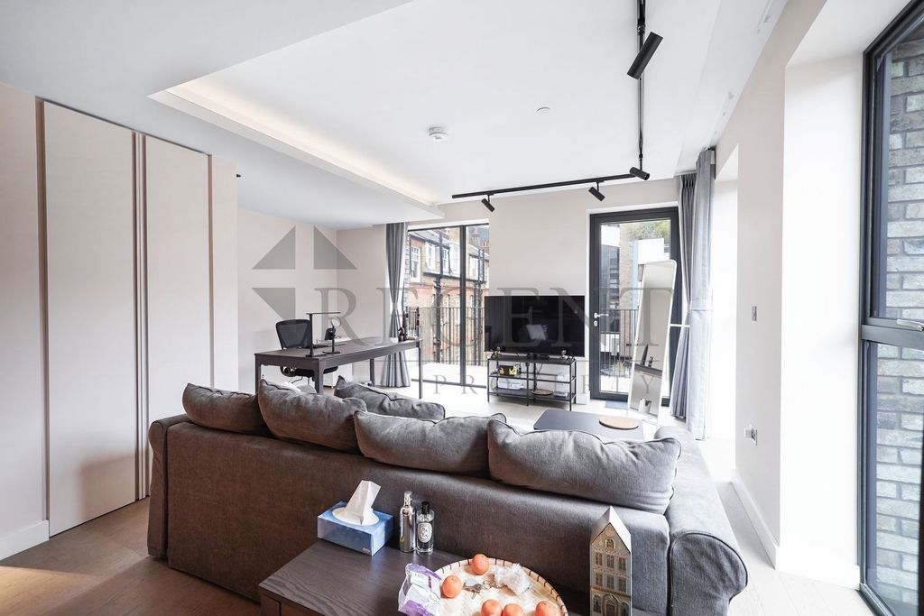 Property photo 2 of 17 Open Plan