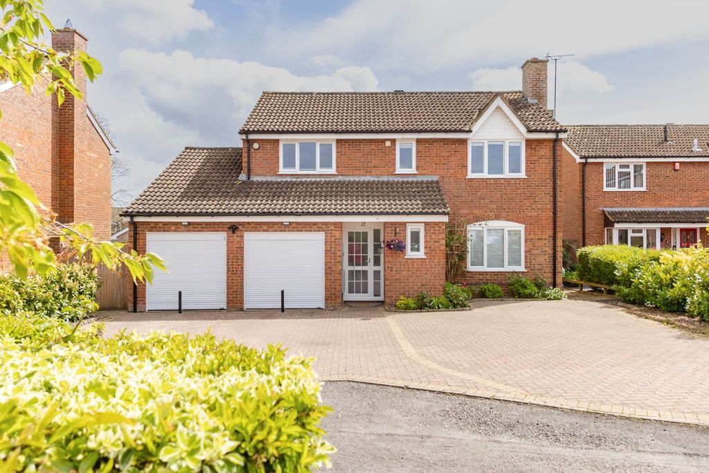 Property photo 1 of 52 4902411