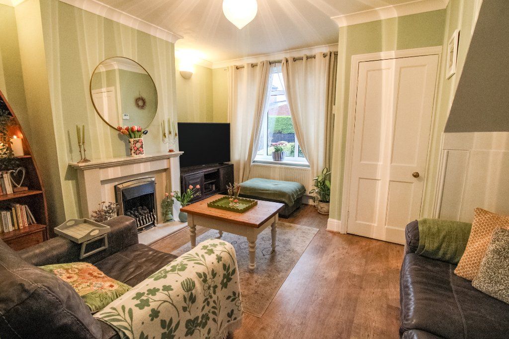 Property photo 2 of 11 Lounge