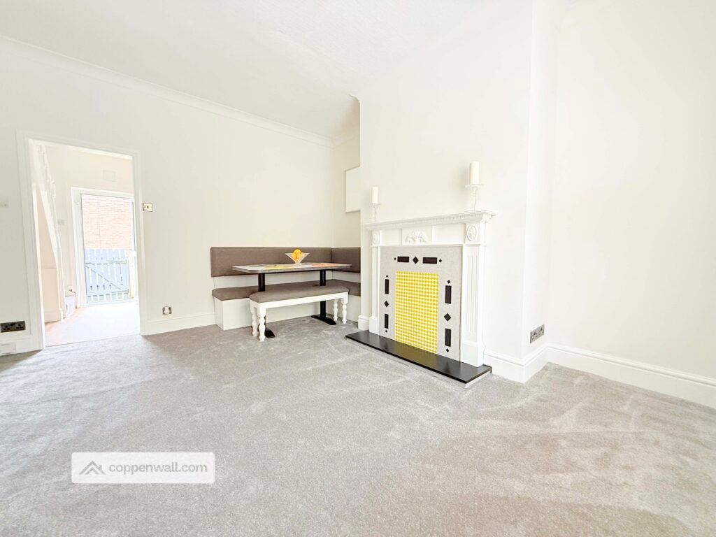 Property photo 3 of 27