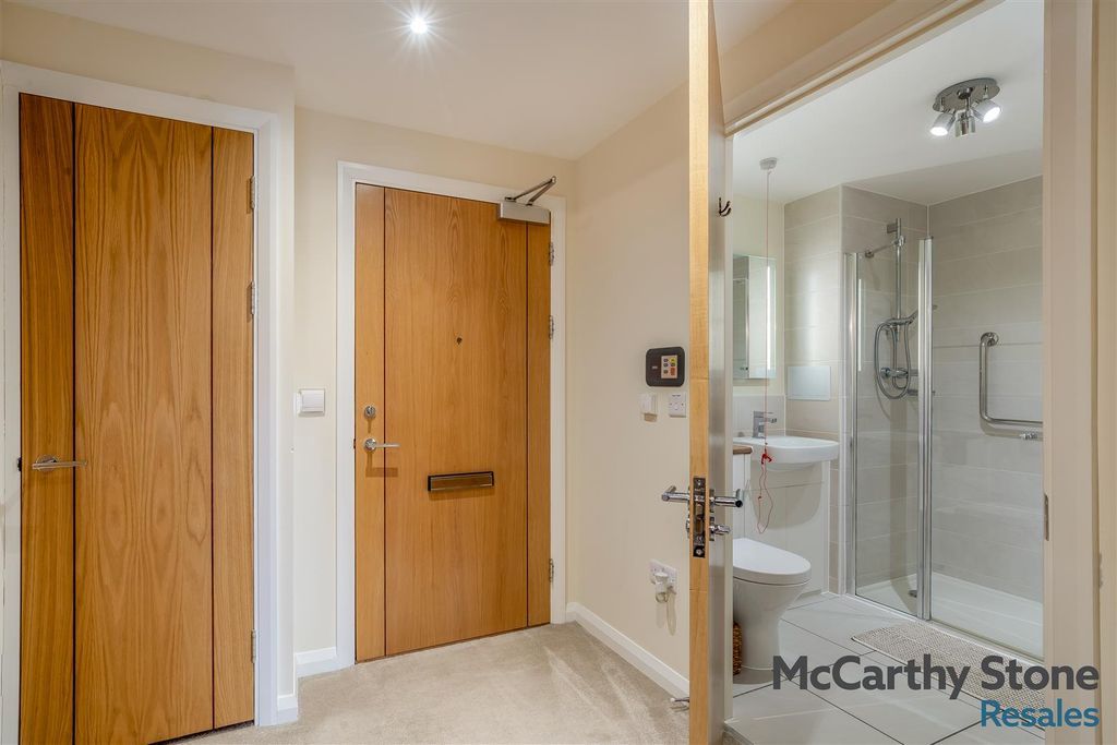 Property photo 3 of 58 8679116-Interior16.Jpg