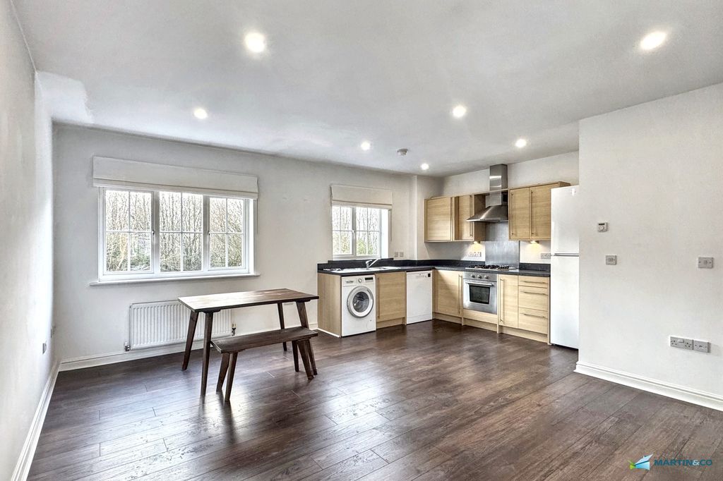 Property photo 2 of 9 Img_4646