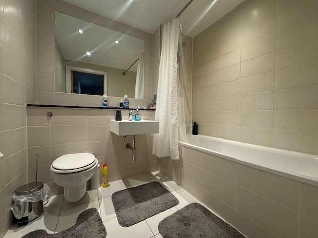 Property photo 3 of 4 Bathroom