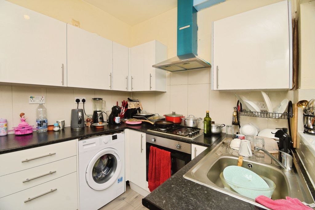 Property photo 3 of 14 3