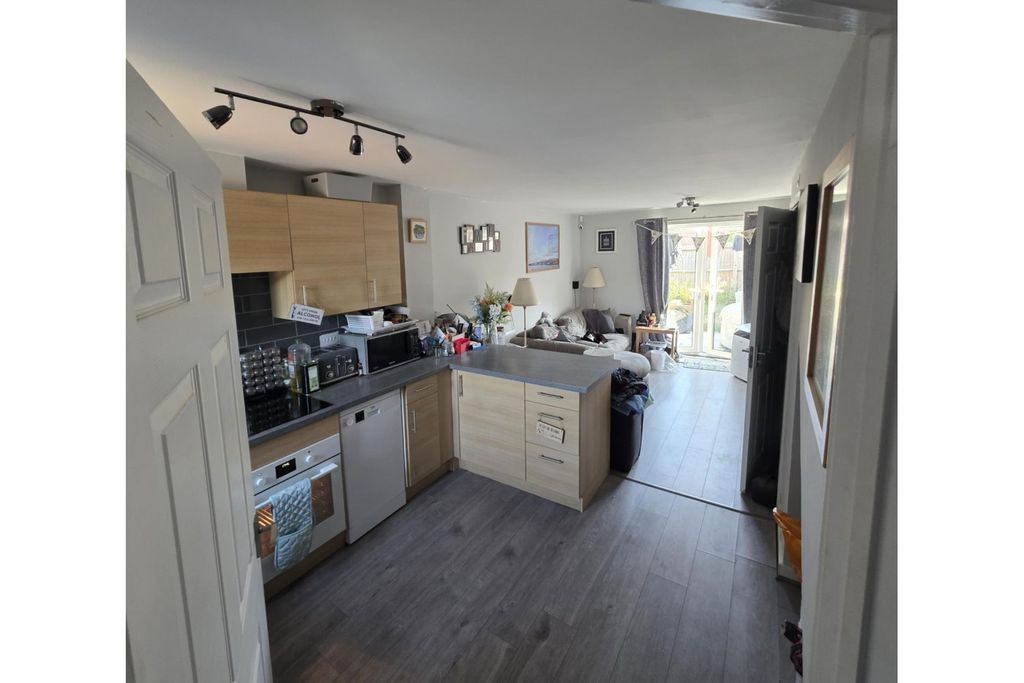 Property photo 2 of 13