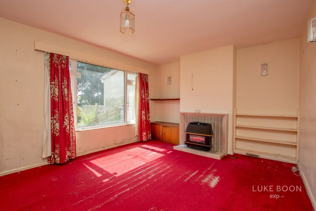 Property photo 3 of 14