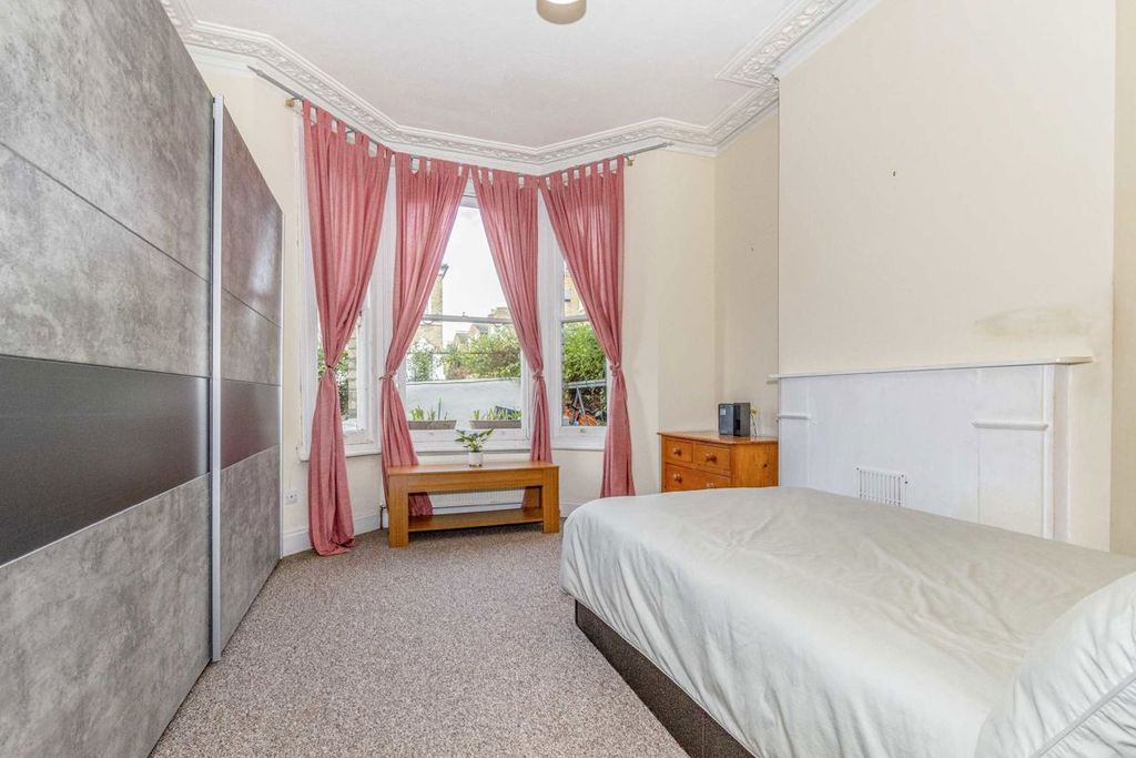 Property photo 2 of 3