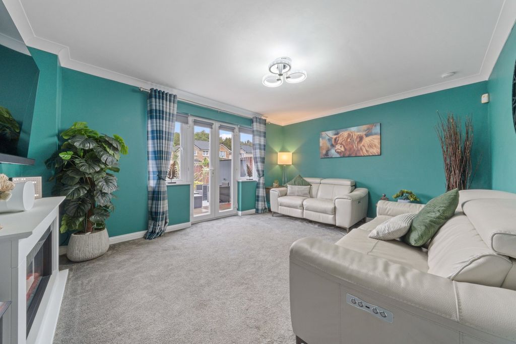 Property photo 2 of 26
