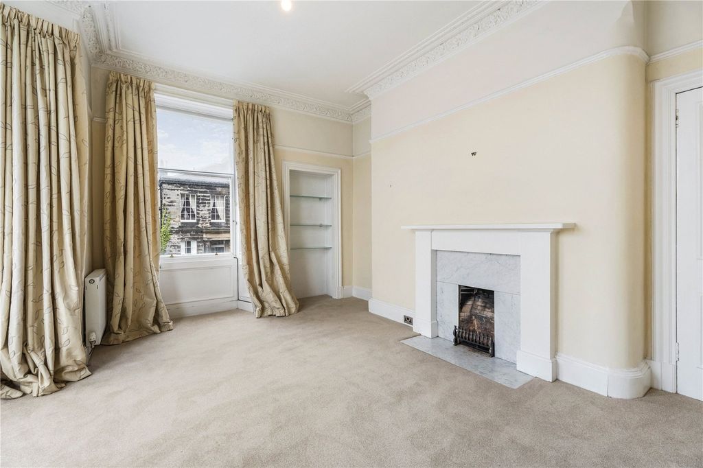 Property photo 3 of 19 Bangholm Terrace
