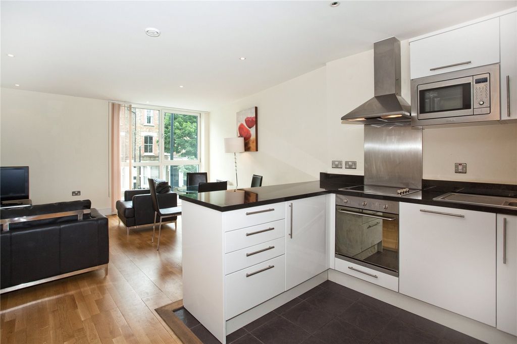 Property photo 2 of 7 Picture No. 05