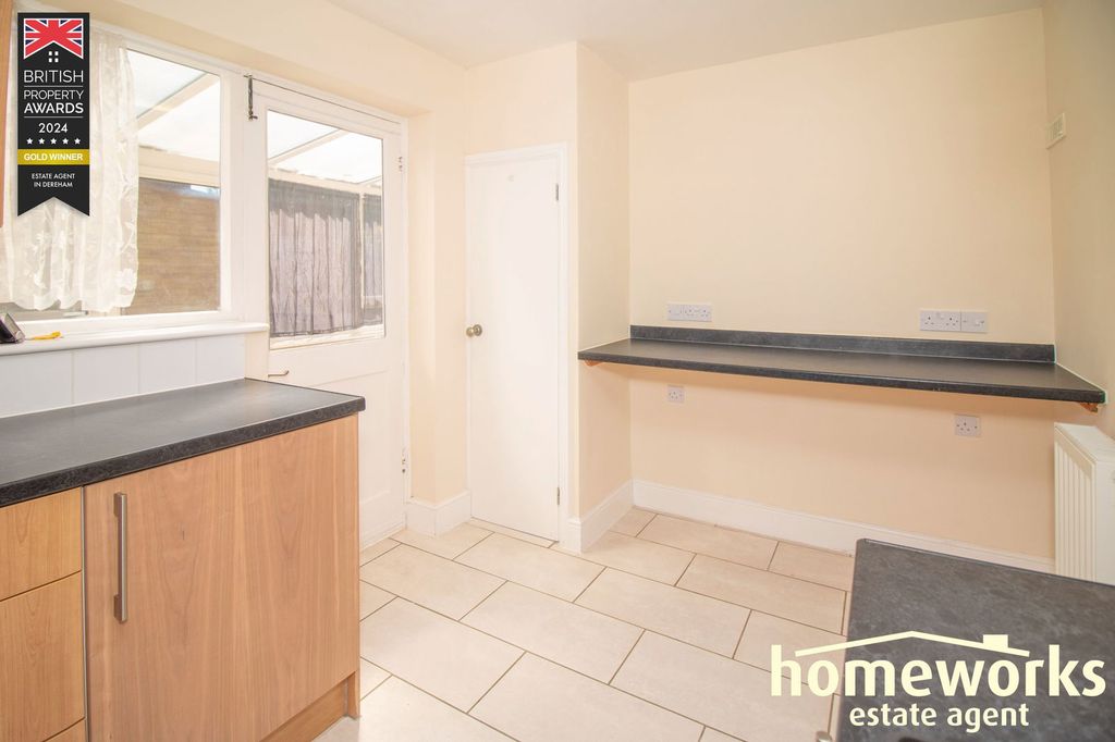 Property photo 3 of 15