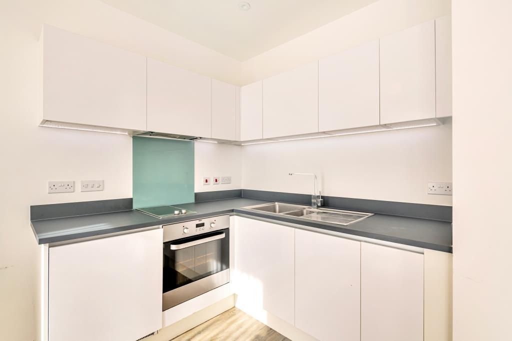 Property photo 2 of 11 Kitchen