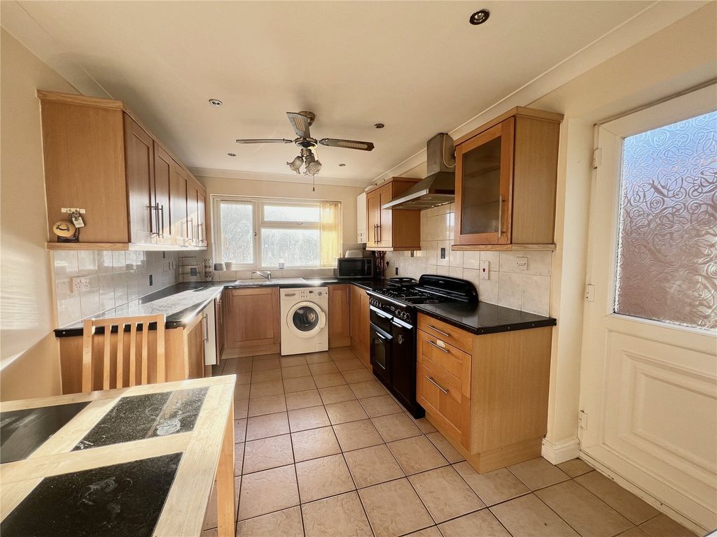 Property photo 2 of 11 Picture No. 06