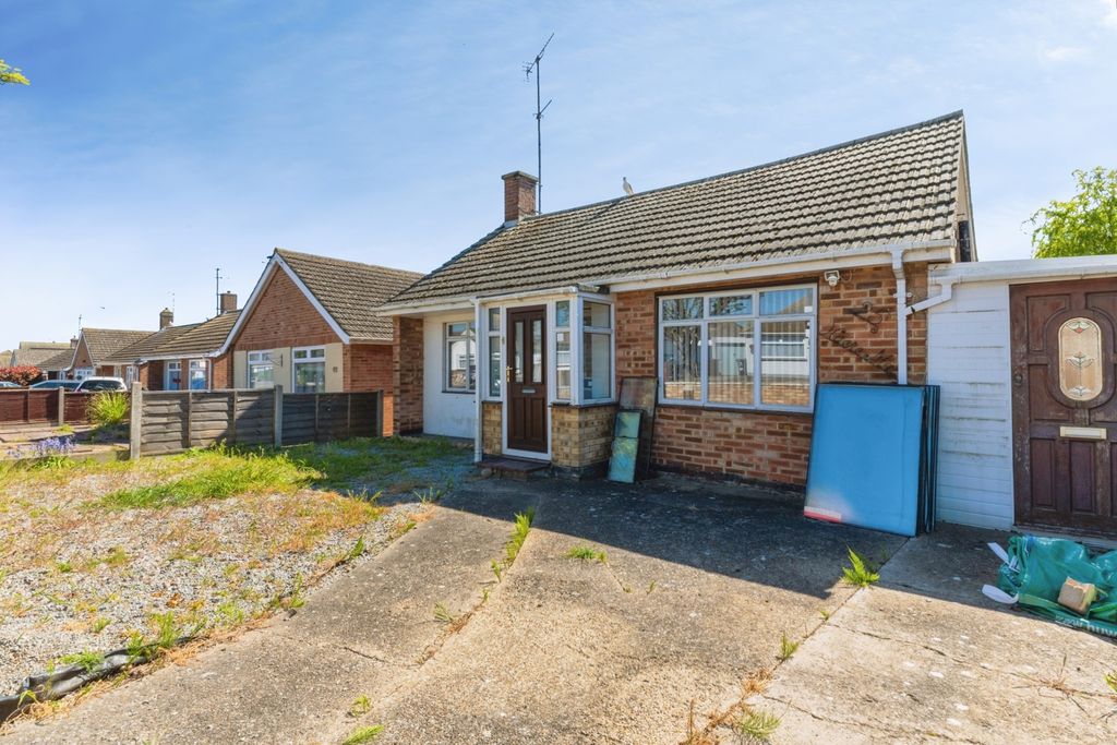 Property photo 1 of 7 Front