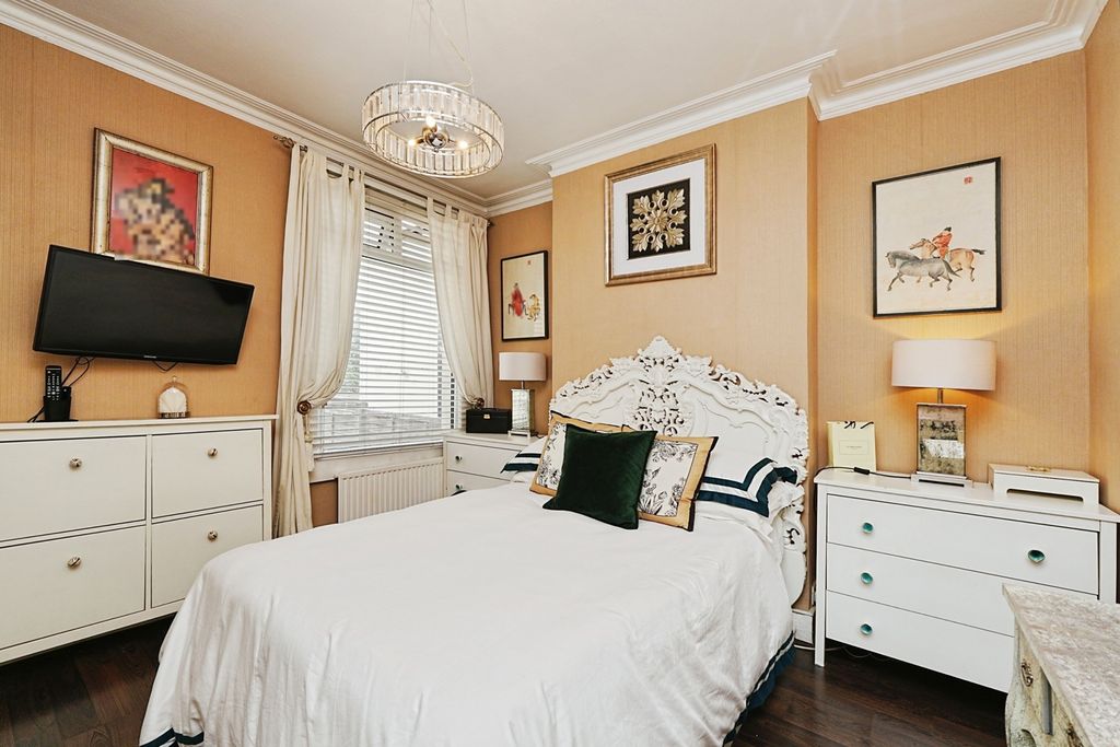 Property photo 3 of 18 Pbox-Img.Jpg