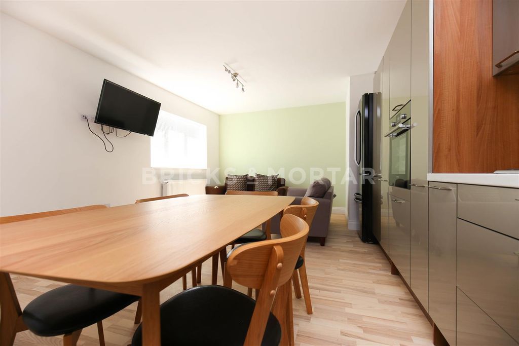 Property photo 3 of 17 4.Jpg