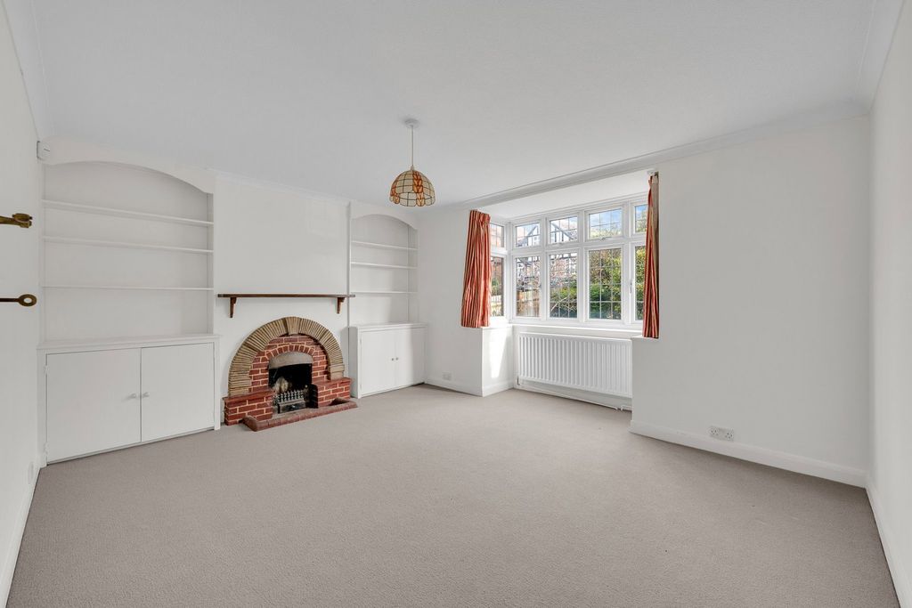 Property photo 2 of 45