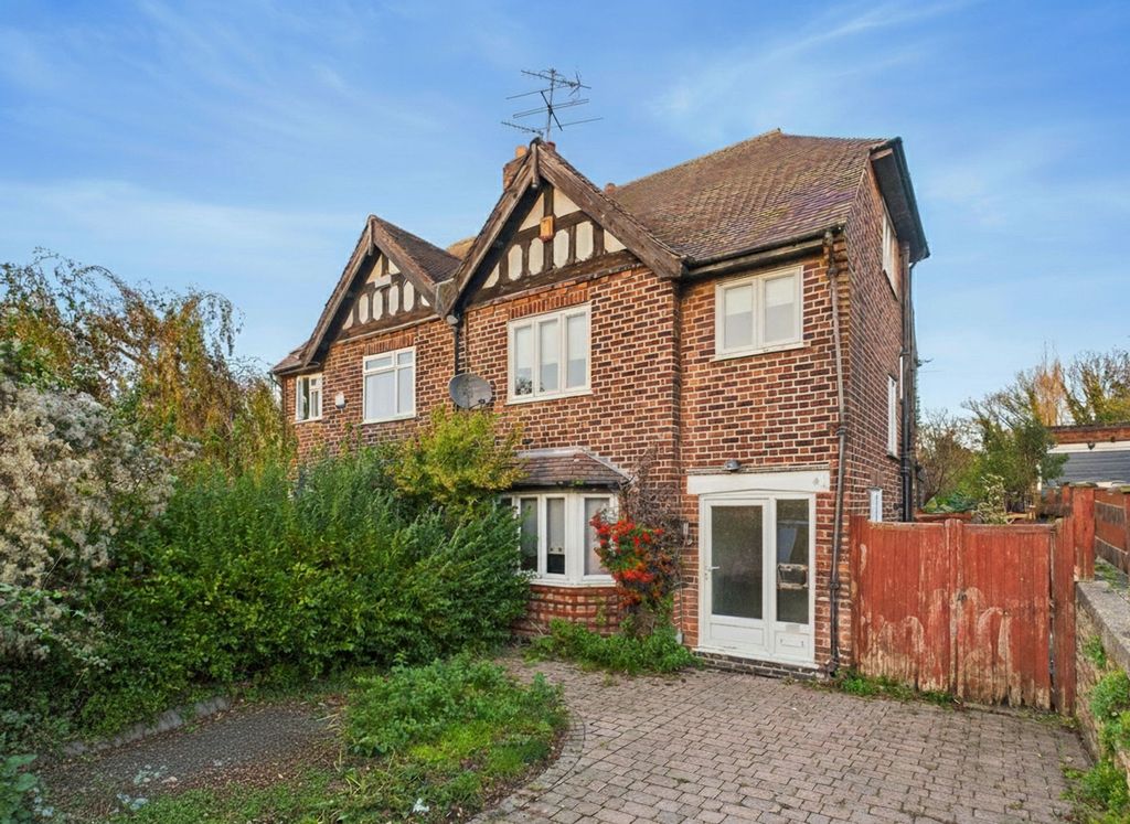 Property photo 1 of 12 Front