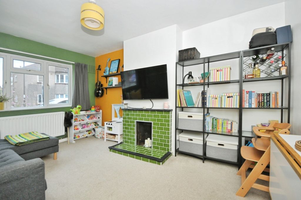 Property photo 2 of 12 Photo