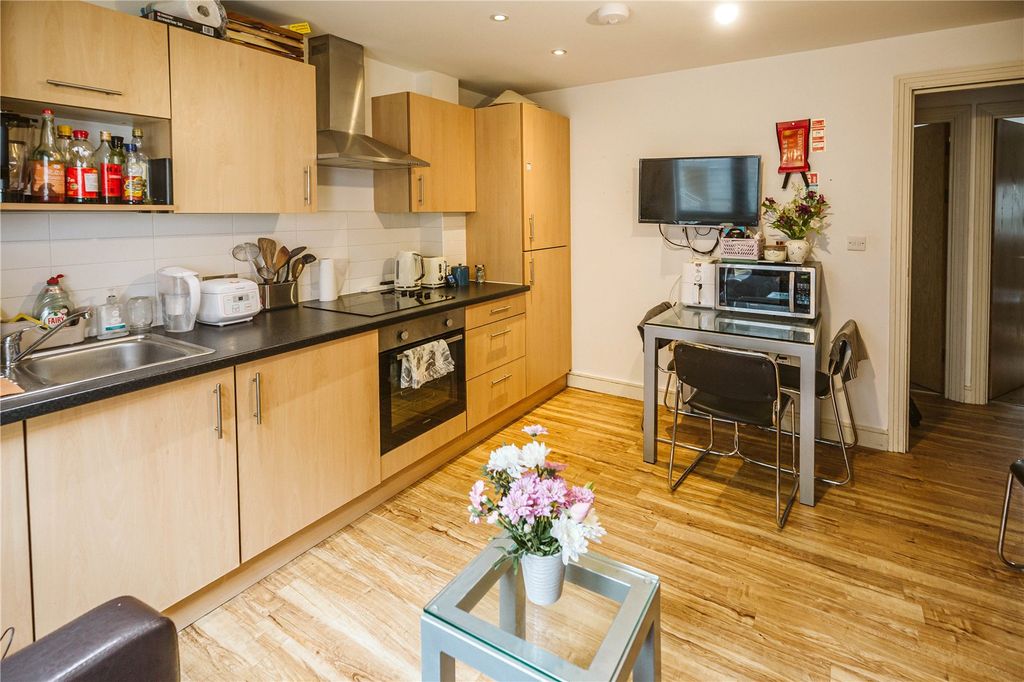 Property photo 3 of 9 Picture No. 06