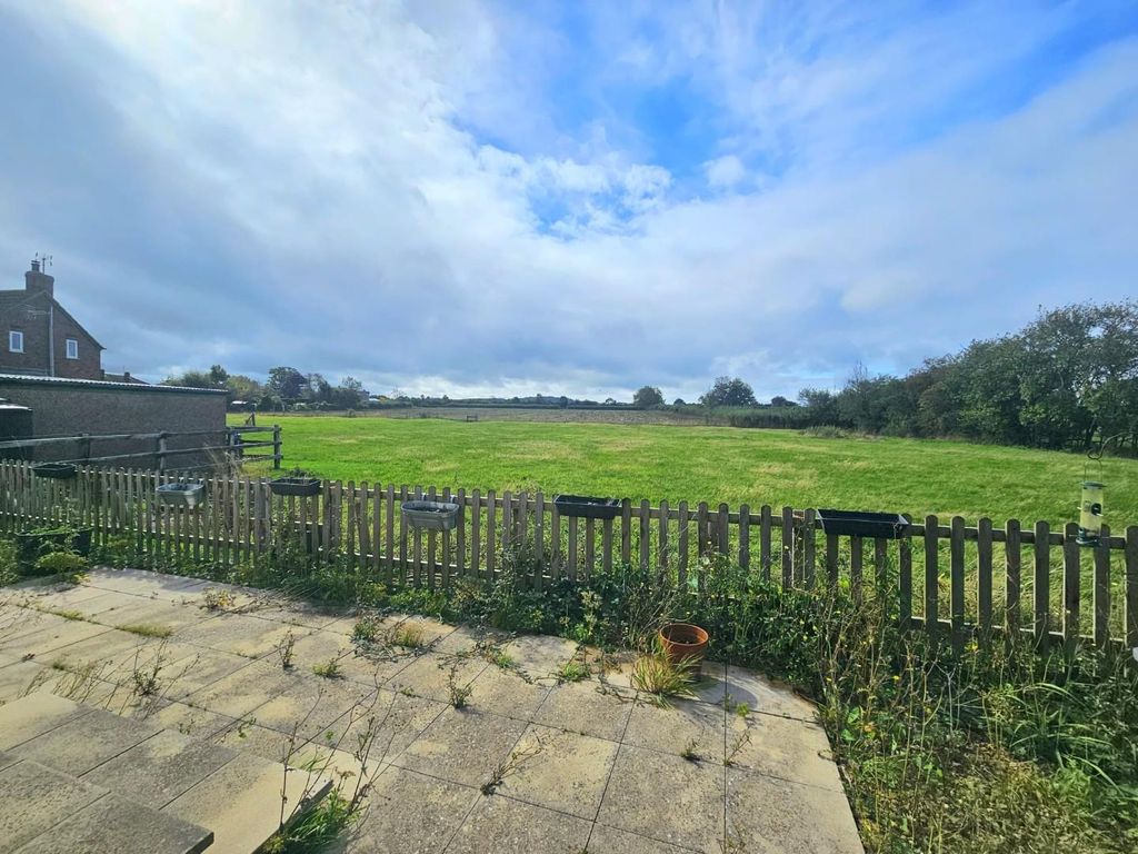 Property photo 3 of 24 Hcsw5996.Jpg