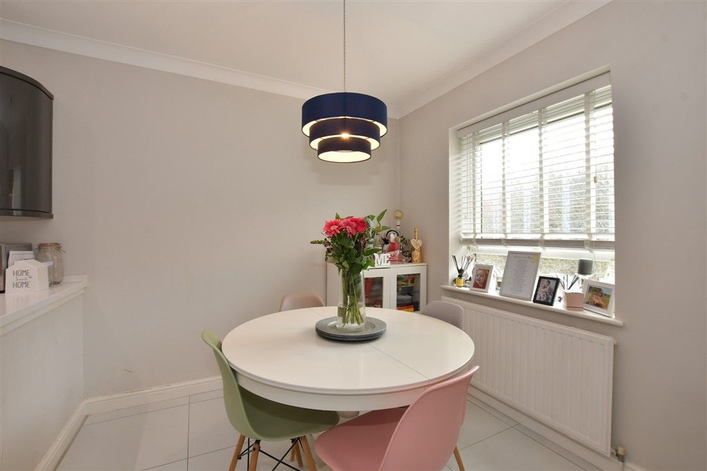 Property photo 3 of 12 Dining Area